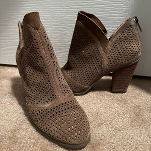 Vince Camuto Booties